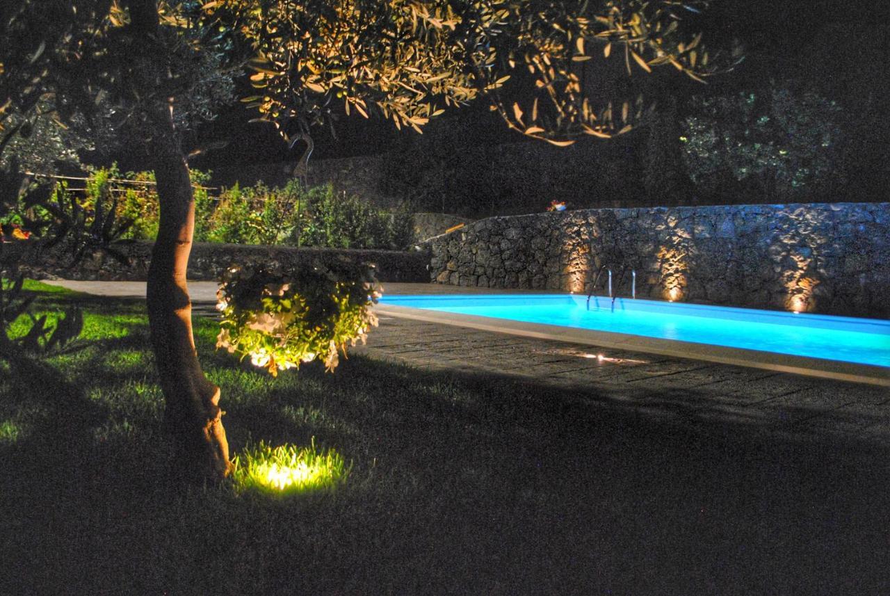 Villa Dedalisa By Holidayngo アチレアーレ エクステリア 写真